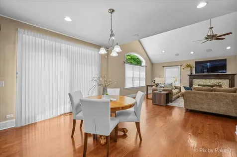 320 North Waynes Court Palatine IL 60067