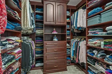 320 North Waynes Court Palatine IL 60067