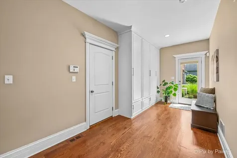 320 North Waynes Court Palatine IL 60067