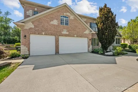 320 North Waynes Court Palatine IL 60067