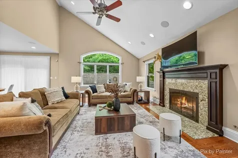 320 North Waynes Court Palatine IL 60067