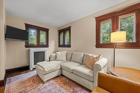 411 East Illinois Road Lake Forest IL 60045