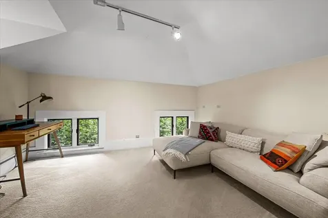 411 East Illinois Road Lake Forest IL 60045