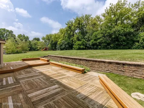 23 Squire Road Hawthorn Woods IL 60047