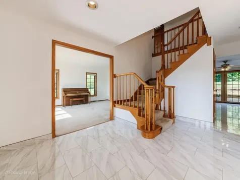 23 Squire Road Hawthorn Woods IL 60047