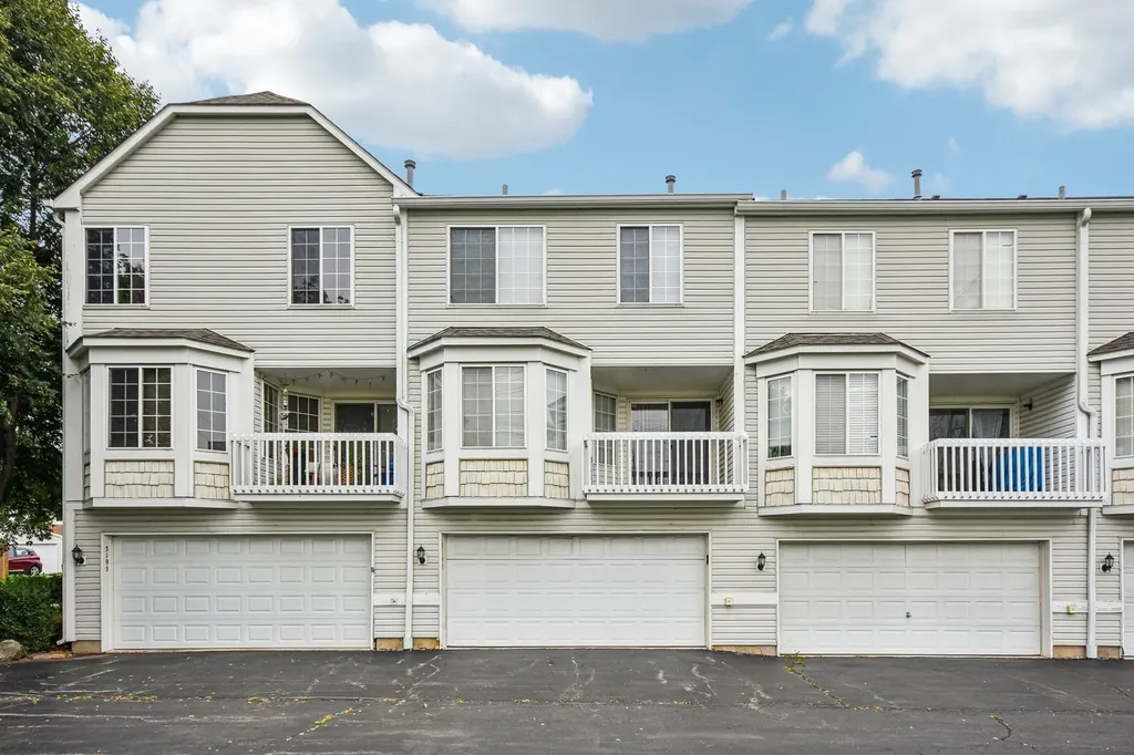 3193 Ketch Court Aurora IL 60503