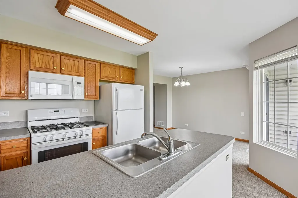 3193 Ketch Court Aurora IL 60503