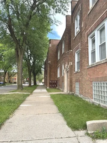 221 East 78th Street Chicago IL 60619