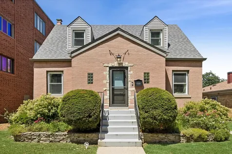 1320 East Washington Street Des Plaines IL 60016