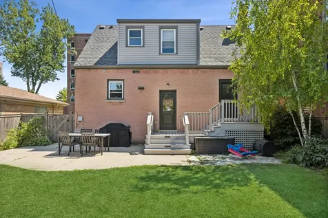 1320 East Washington Street Des Plaines IL 60016