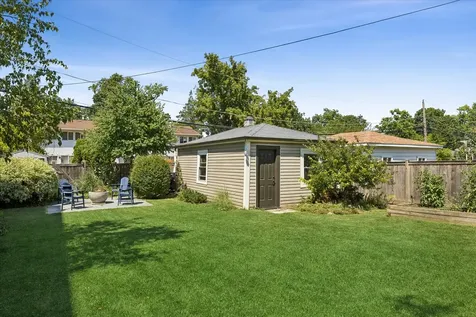 1320 East Washington Street Des Plaines IL 60016