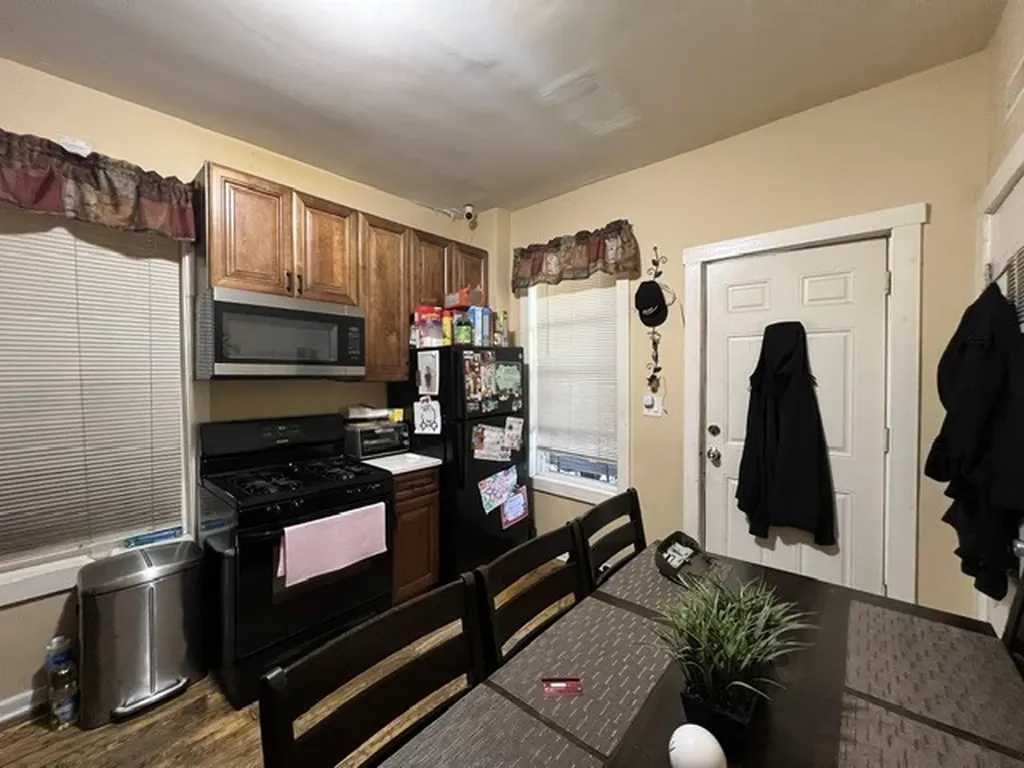 956 North Central Park Avenue Chicago IL 60651