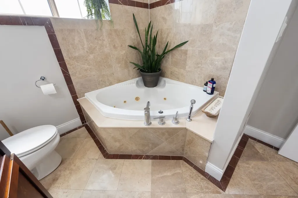 4755 North Kilbourn Avenue Chicago IL 60630