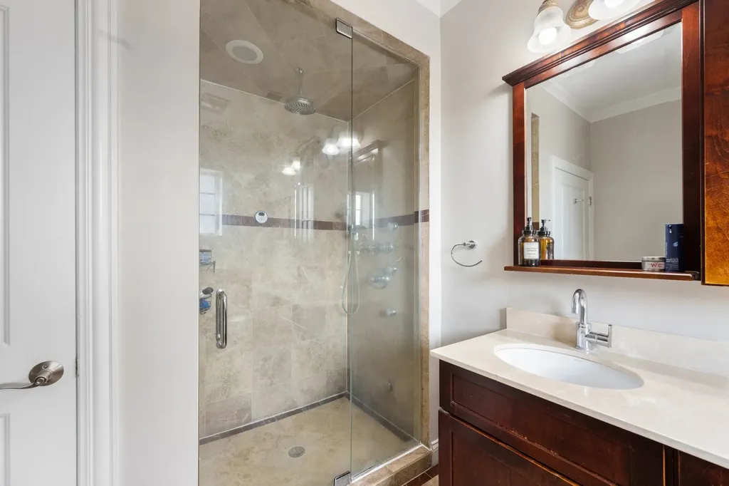 4755 North Kilbourn Avenue Chicago IL 60630