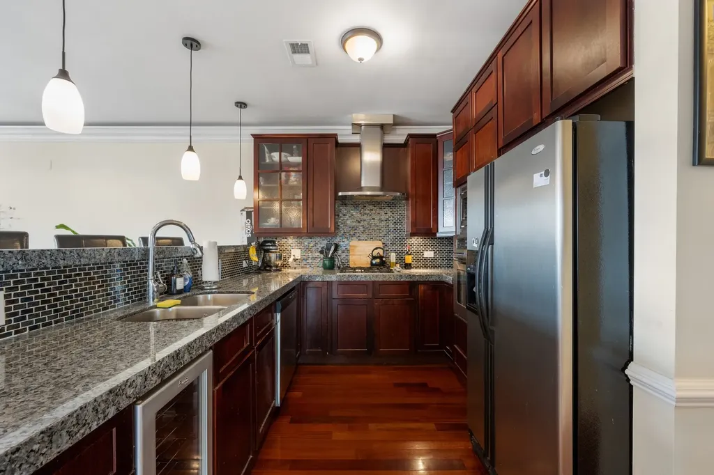 4755 North Kilbourn Avenue Chicago IL 60630