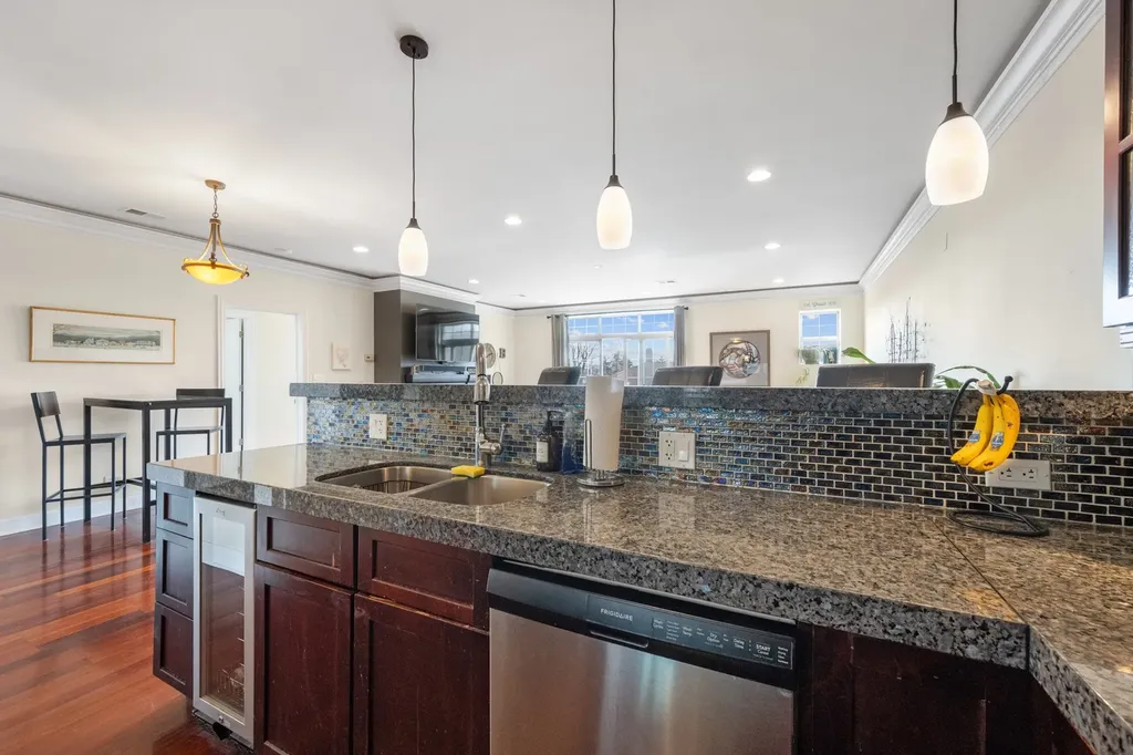 4755 North Kilbourn Avenue Chicago IL 60630