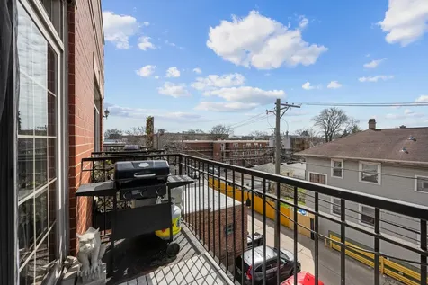 4755 North Kilbourn Avenue Chicago IL 60630
