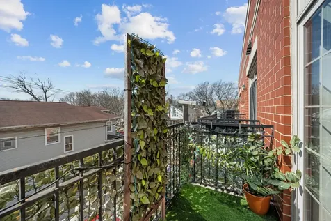 4755 North Kilbourn Avenue Chicago IL 60630