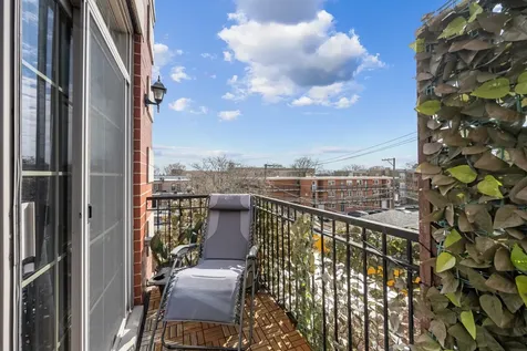 4755 North Kilbourn Avenue Chicago IL 60630