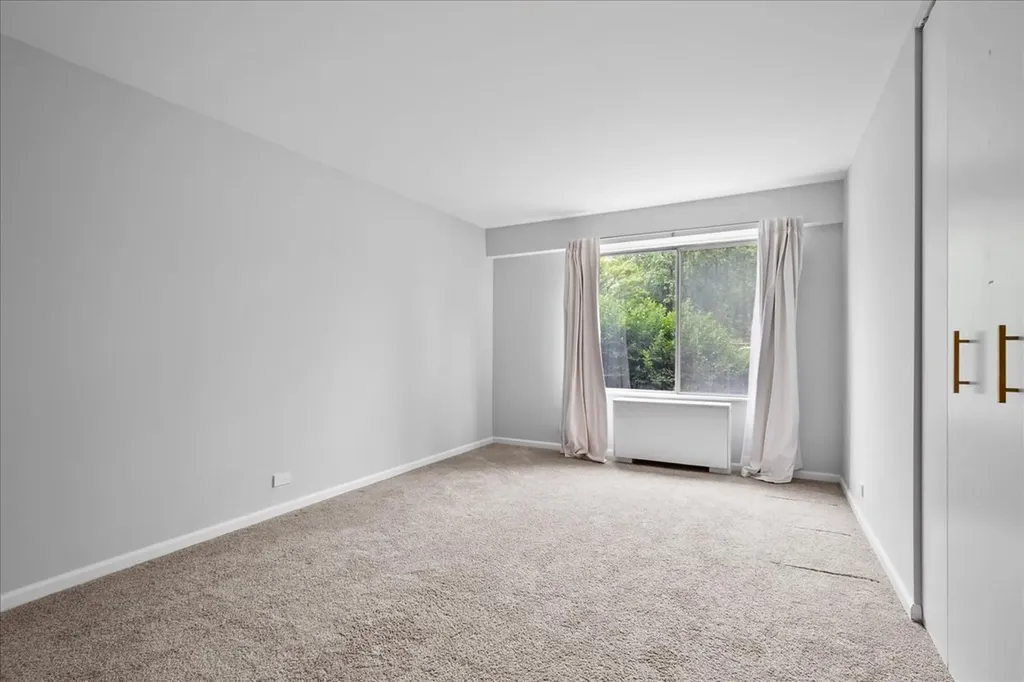 7061 North Kedzie Avenue Chicago IL 60645