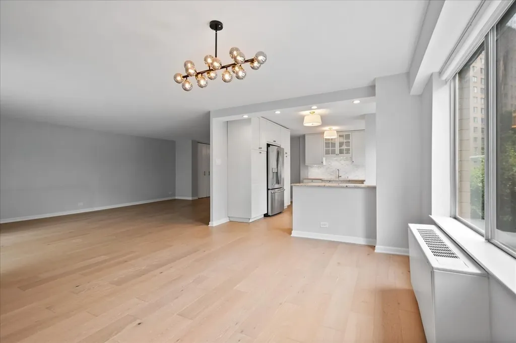 7061 North Kedzie Avenue Chicago IL 60645