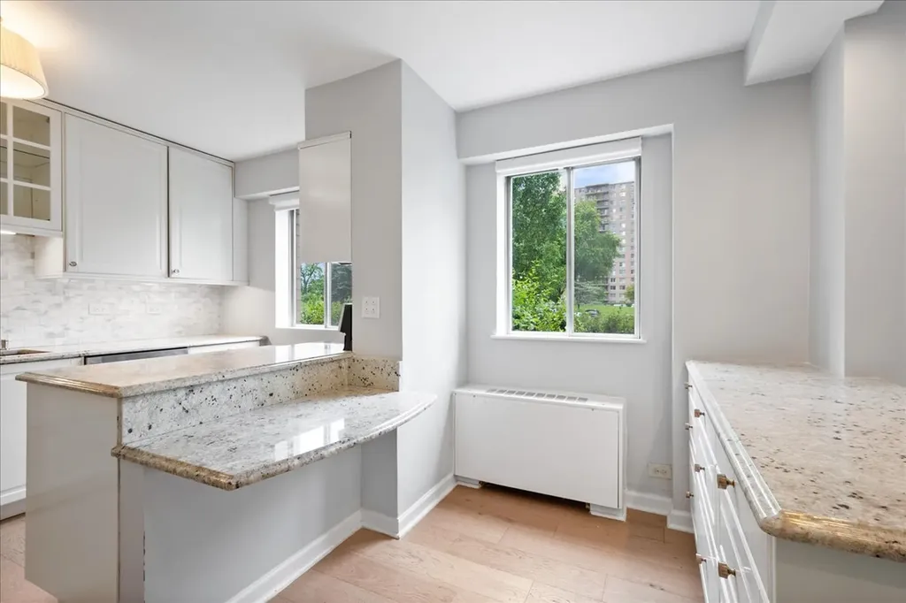 7061 North Kedzie Avenue Chicago IL 60645