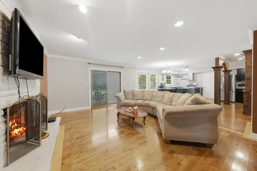 743 Dunham Lane Bolingbrook IL 60440