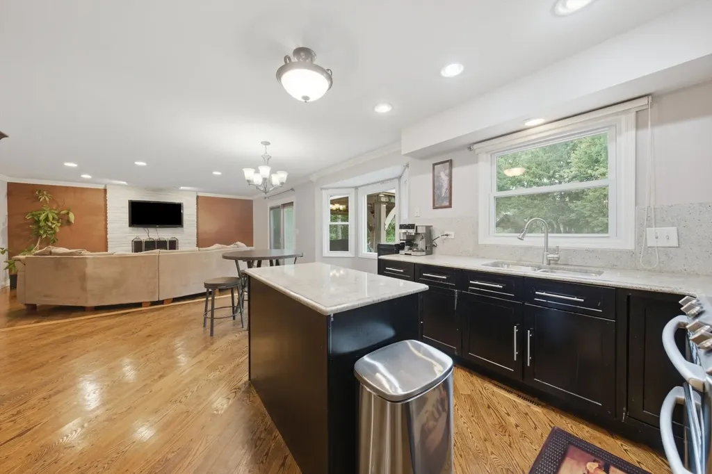 743 Dunham Lane Bolingbrook IL 60440