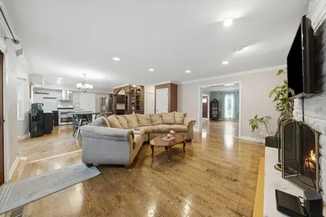 743 Dunham Lane Bolingbrook IL 60440