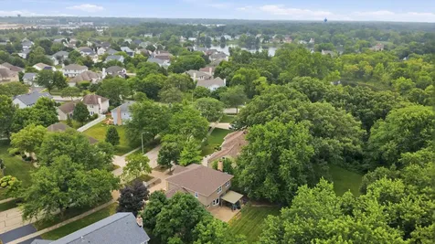 743 Dunham Lane Bolingbrook IL 60440
