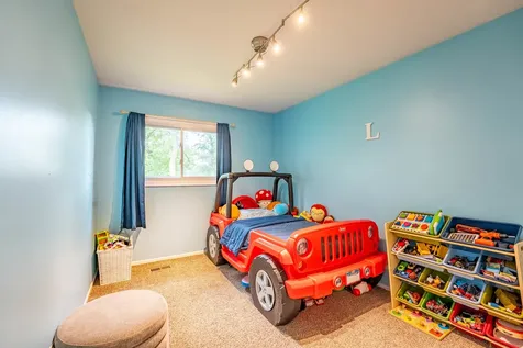 2S677 Wembly Drive Warrenville IL 60555
