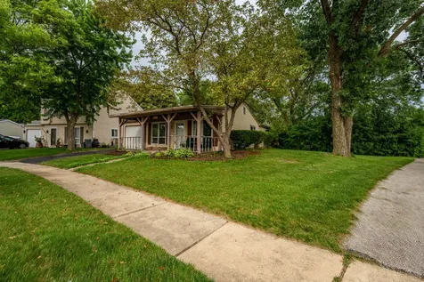 2S677 Wembly Drive Warrenville IL 60555