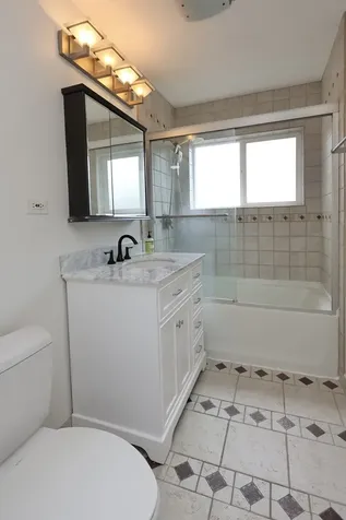 613 Leamington Avenue Wilmette IL 60091