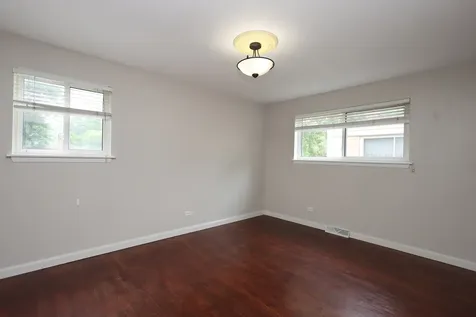 613 Leamington Avenue Wilmette IL 60091
