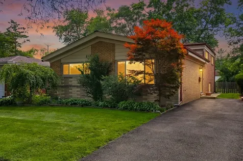 613 Leamington Avenue Wilmette IL 60091