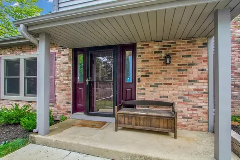 636 Sanders Court Gurnee IL 60031