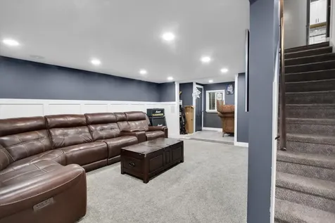 636 Sanders Court Gurnee IL 60031
