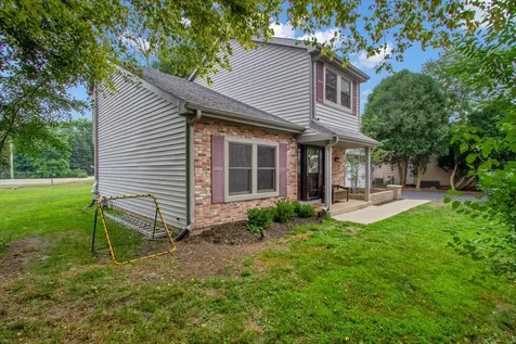636 Sanders Court Gurnee IL 60031