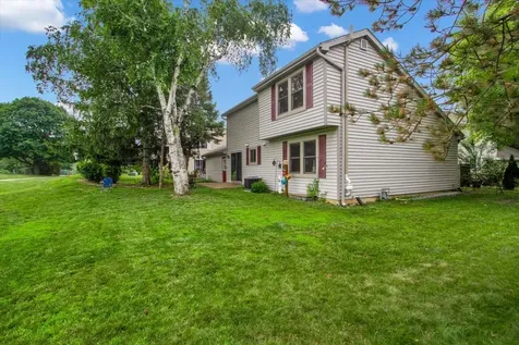 636 Sanders Court Gurnee IL 60031