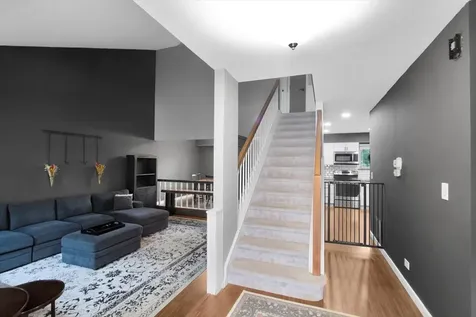 636 Sanders Court Gurnee IL 60031