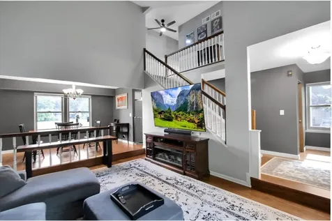 636 Sanders Court Gurnee IL 60031