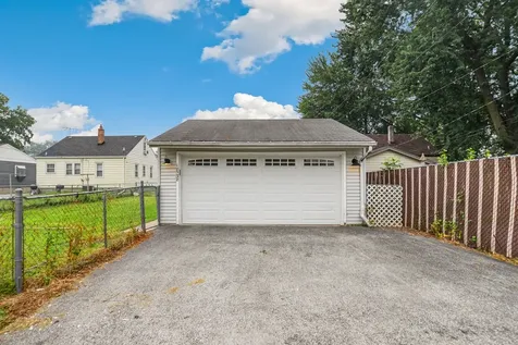 18538 Wentworth Avenue Lansing IL 60438