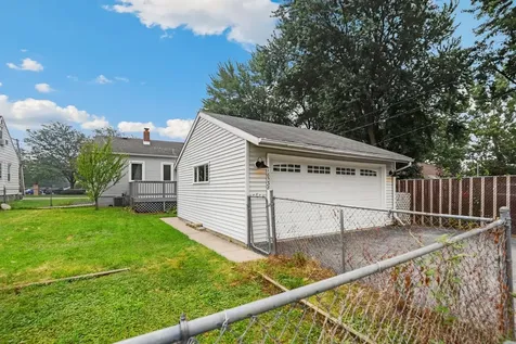 18538 Wentworth Avenue Lansing IL 60438