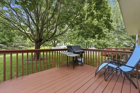 5 West Pheasant Trail Lake In The Hills IL 60156