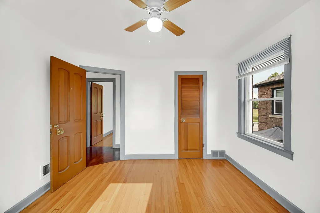 1819 North Mcvicker Avenue Chicago IL 60639