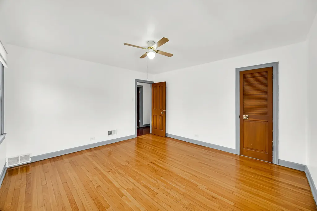 1819 North Mcvicker Avenue Chicago IL 60639