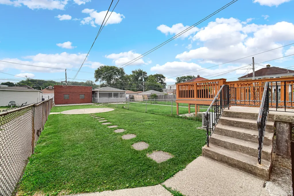 1819 North Mcvicker Avenue Chicago IL 60639