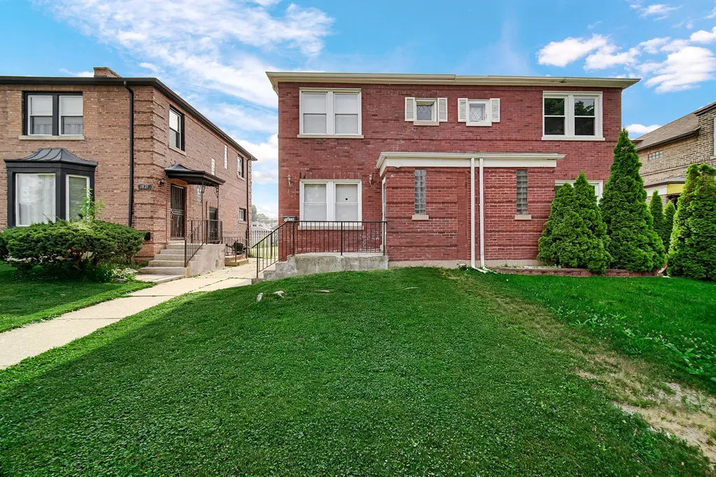 1819 North Mcvicker Avenue Chicago IL 60639