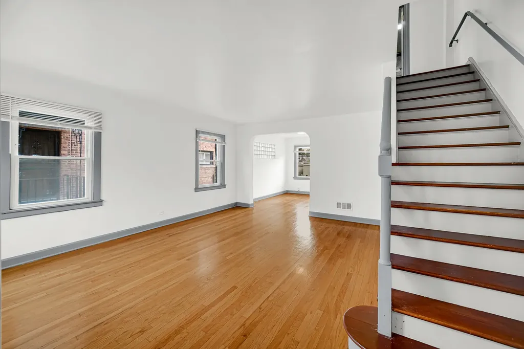 1819 North Mcvicker Avenue Chicago IL 60639