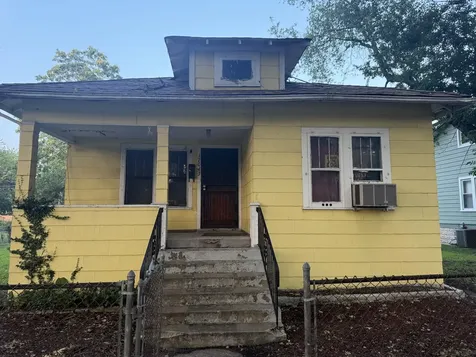 17043 Jodave Avenue Hazel Crest IL 60429